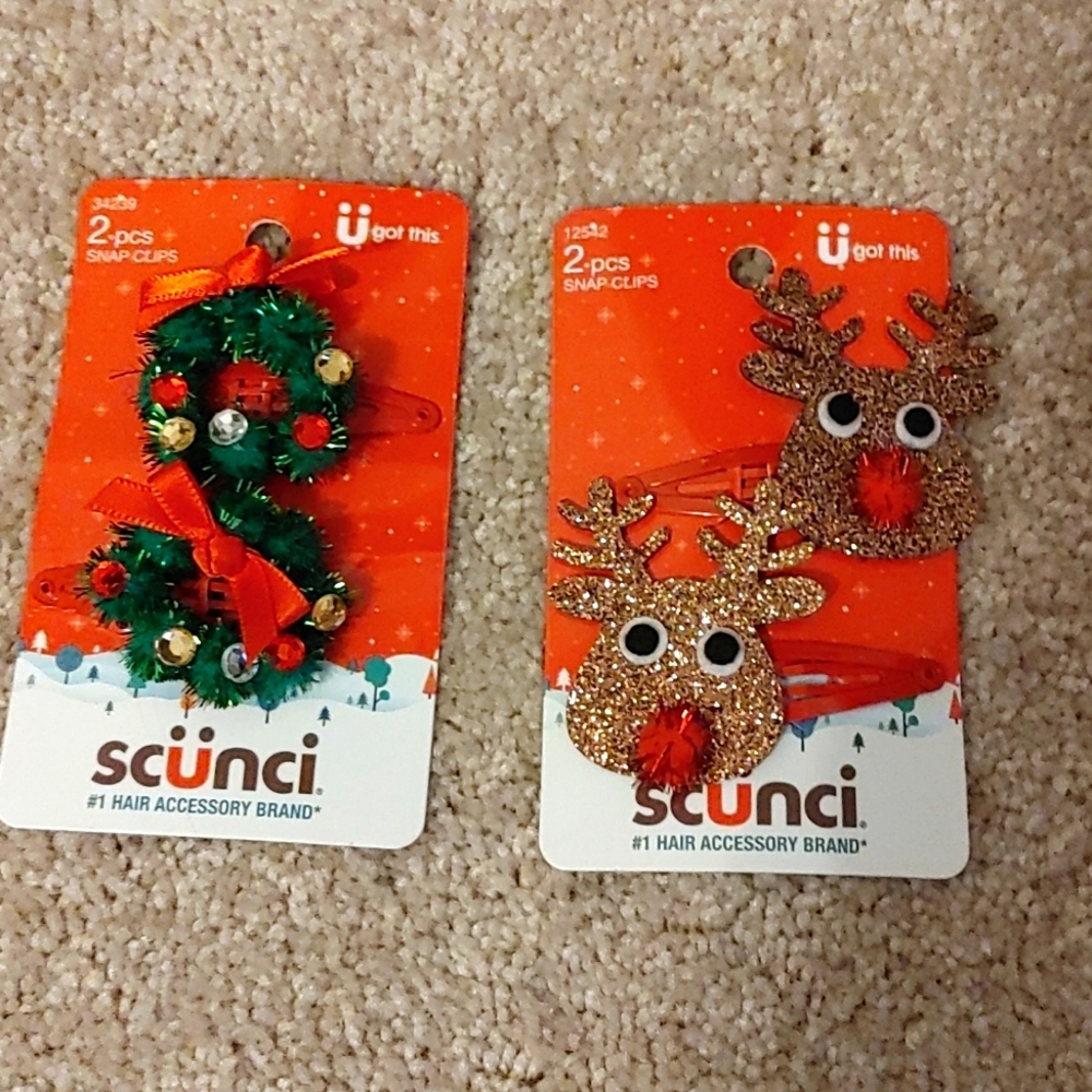 2 sets of Christmas hair clips